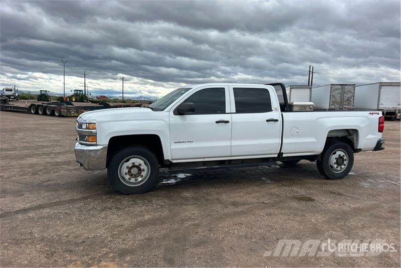 Chevrolet Silverado 2500HD 4x4 Crew Cab Pickup Andre