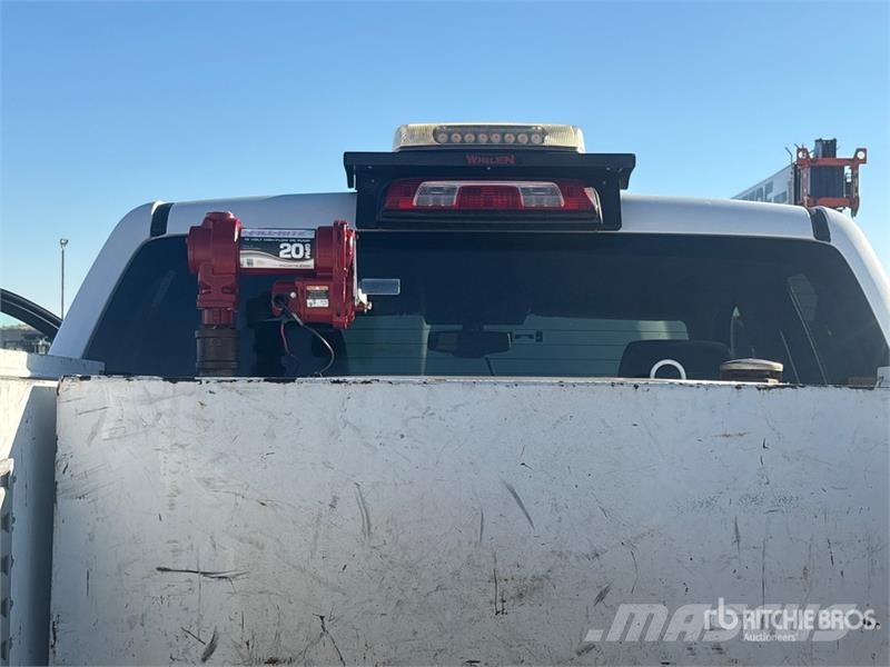 Chevrolet Silverado 2500HD 4x4 Crew Cab Utility Truck 픽업/드롭사이드