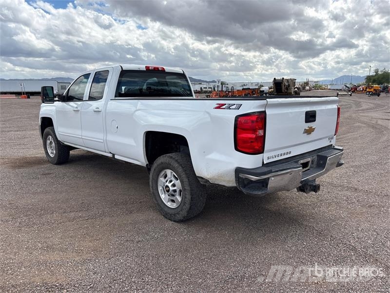 Chevrolet Silverado 2500HD LT 4x4 Extended Cab Pickup Drugi