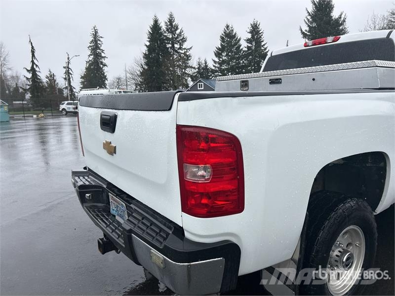 Chevrolet Silverado 2500HD 4x4 Extended Cab Pickup Ostalo