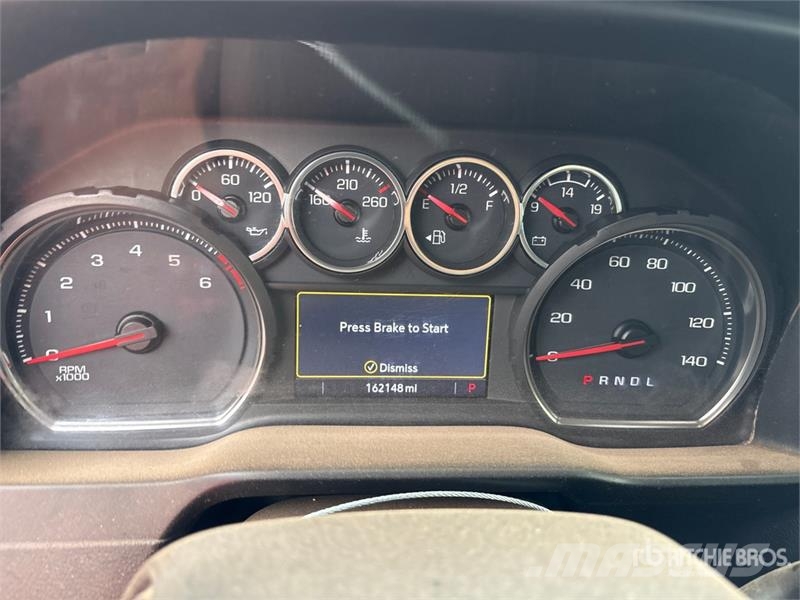 Chevrolet Silverado 2500HD Z71 4x4 Extended Cab Pickup (Inop Прочие фургоны