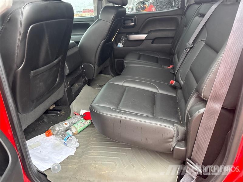 Chevrolet Silverado 2500HD 4x4 Crew Cab Pickup Drugi