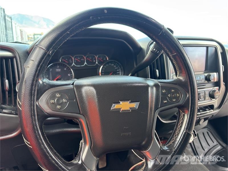 Chevrolet Silverado 2500HD 4x4 Crew Cab Pickup Ostalo
