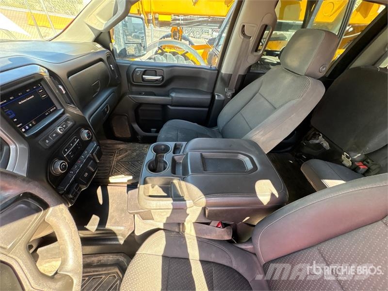 Chevrolet Silverado 2500 HD Z71 4x4 Crew Cab Pickup (Inopera Diger