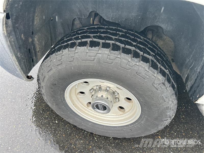 Chevrolet Silverado 2500HD 4x4 Extended Cab Pickup Ostalo