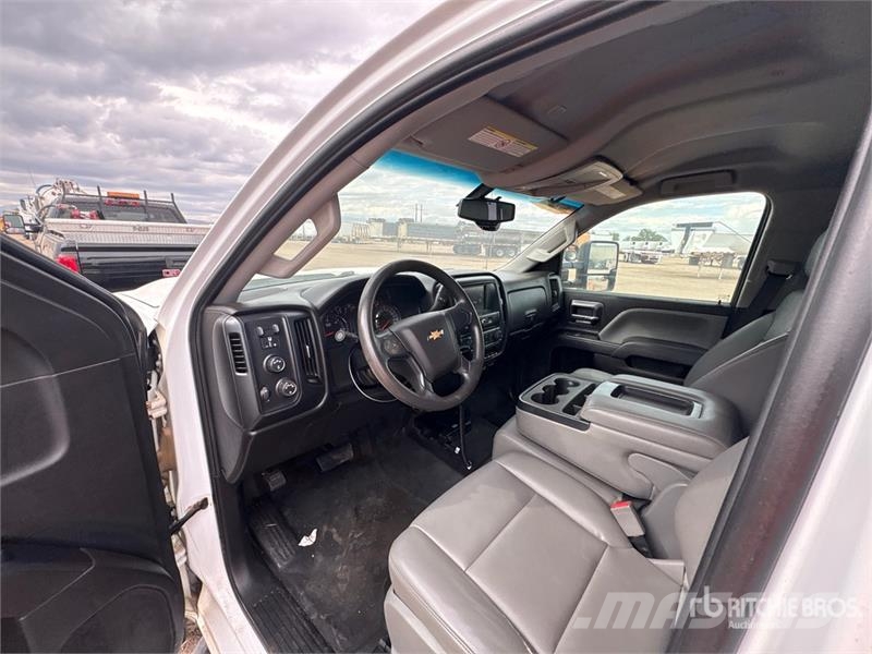 Chevrolet Silverado 2500 HD 4x4 Crew Cab Pickup Iné