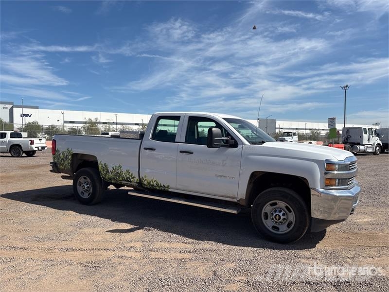 Chevrolet Silverado 2500 HD 4x2 Crew Cab Pickup Otros