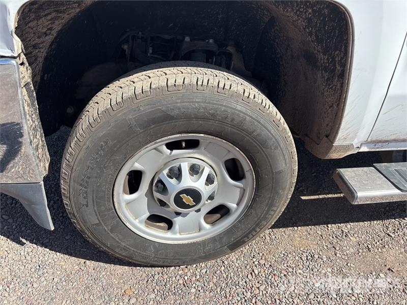 Chevrolet Silverado 2500 HD 4x2 Crew Cab Pickup Otros