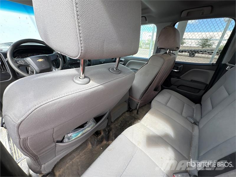 Chevrolet Silverado 2500HD Custom 4x2 Extended Cab Pickup Drugi