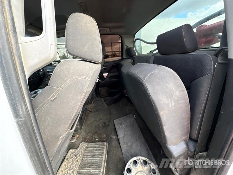 Chevrolet Silverado 2500HD Custom 4x4 Utility Truck ピックアップ／ドロップサイド