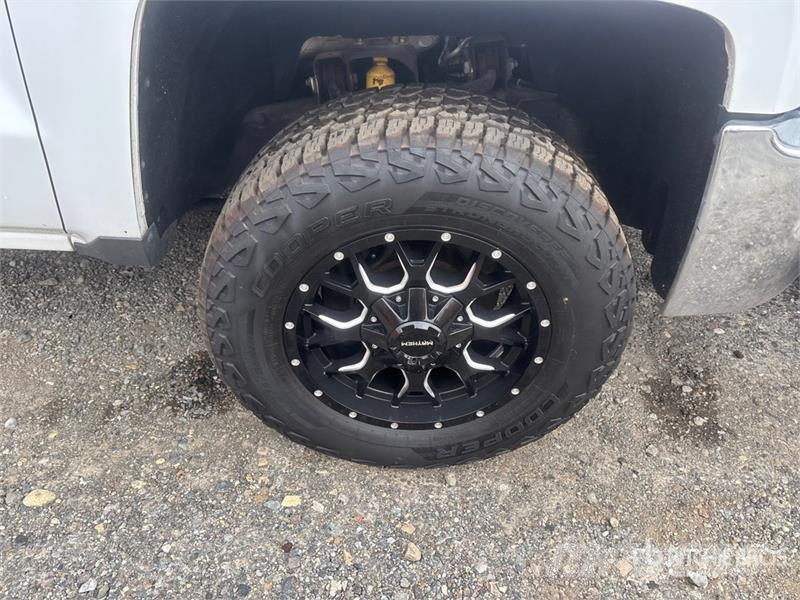 Chevrolet Silverado 2500HD 플랫베드/드롭사이드 트럭