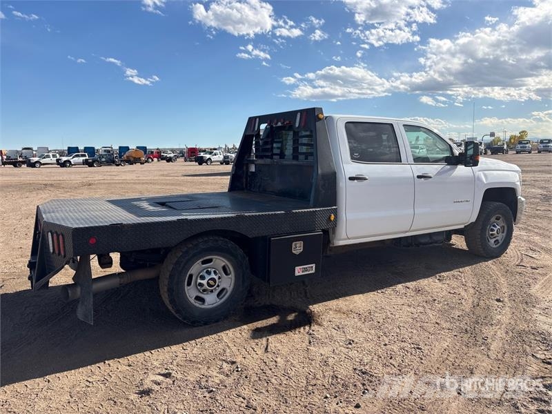 Chevrolet Silverado 2500HD شاحنات مسطحة/مفصلية الجوانب