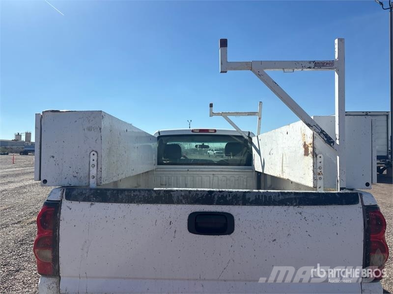 Chevrolet Silverado 2500HD 4x2 Pickup Other