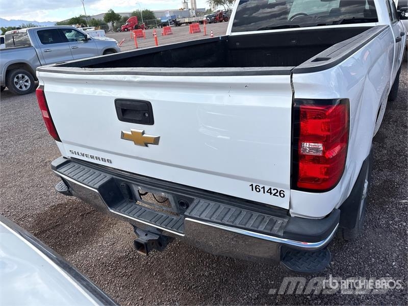 Chevrolet Silverado 2500HD Custom 4x2 Extended Cab Pickup Drugi
