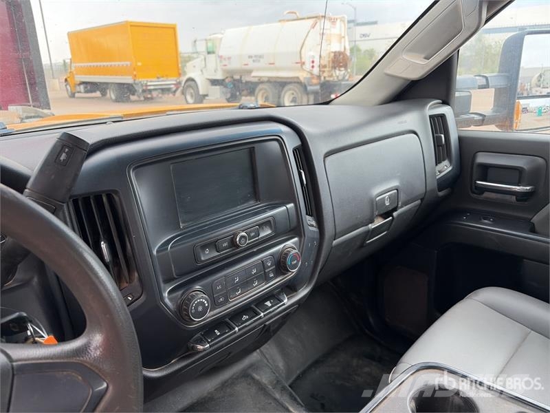 Chevrolet Silverado 2500HD 4x2 Extended Cab 4X2 Utility Truc Pick up/Dropside