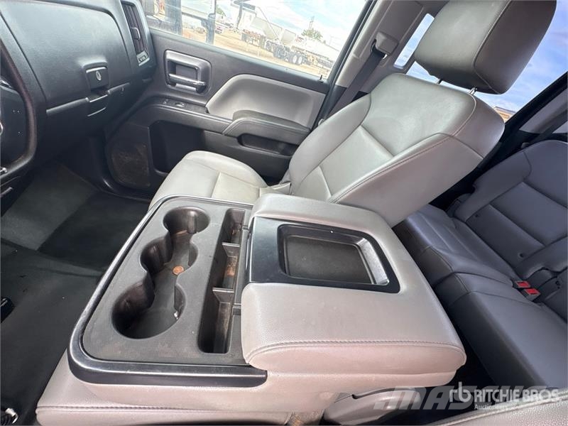 Chevrolet Silverado 2500 HD 4x4 Crew Cab Pickup Iné