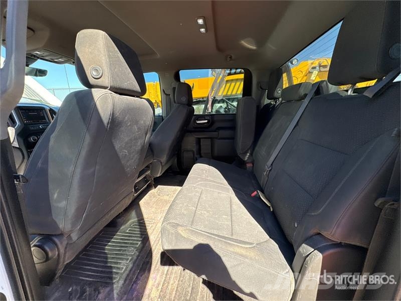 Chevrolet Silverado 2500 HD Z71 4x4 Crew Cab Pickup (Inopera Diger
