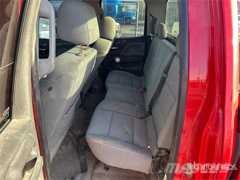 Chevrolet Silverado 2500HD Další
