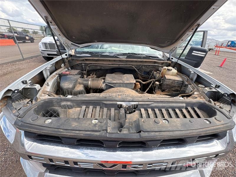Chevrolet Silverado 2500 HD Custom 4x4 Extended Cab Pickup Drugi