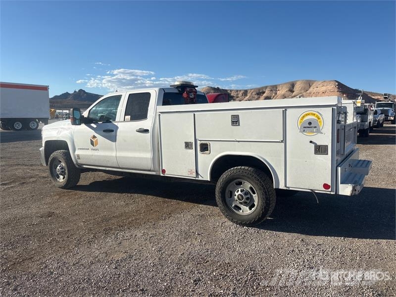 Chevrolet Silverado 2500HD 4x4 Crew Cab Utility Truck 픽업/드롭사이드