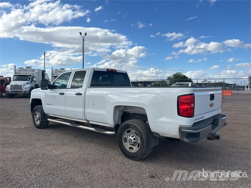 Chevrolet Silverado 2500 HD 4x2 Extended Cab Pickup Прочие фургоны
