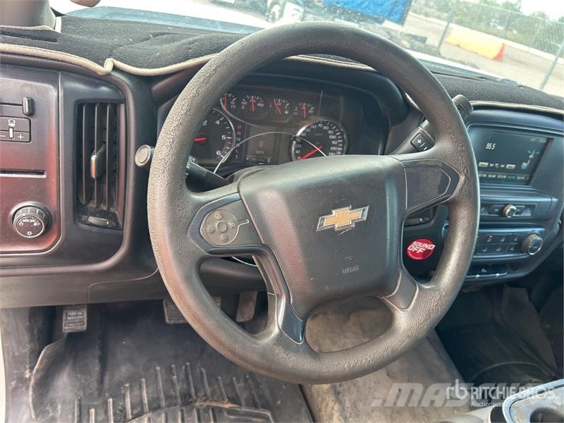 Chevrolet Silverado 2500 HD 4x2 Extended Cab Pickup Прочие фургоны