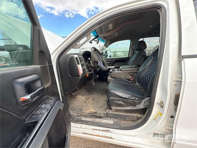 Chevrolet Silverado 2500HD LT 4x4 Extended Cab Pickup Drugi