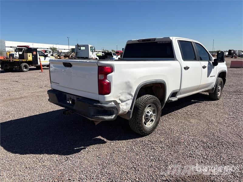 Chevrolet Silverado 2500 HD Z71 4x4 Crew Cab Pickup (Inopera Diger