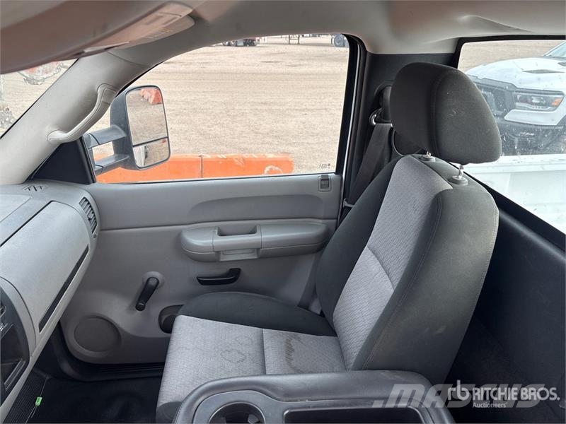 Chevrolet Silverado 2500HD 4x4 Pickup 其他
