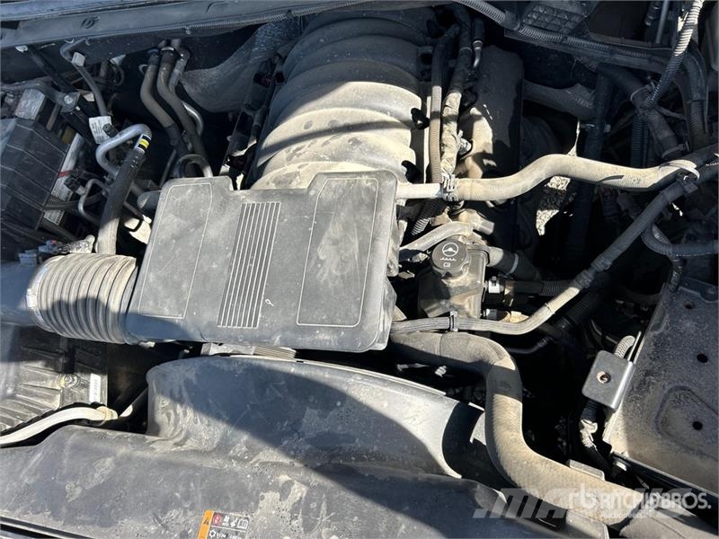 Chevrolet Silverado 2500 4x4 Extended Cab Pickup Drugi