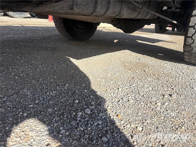 Chevrolet Silverado 2500HD 4x4 Crew Cab Utility Truck 픽업/드롭사이드