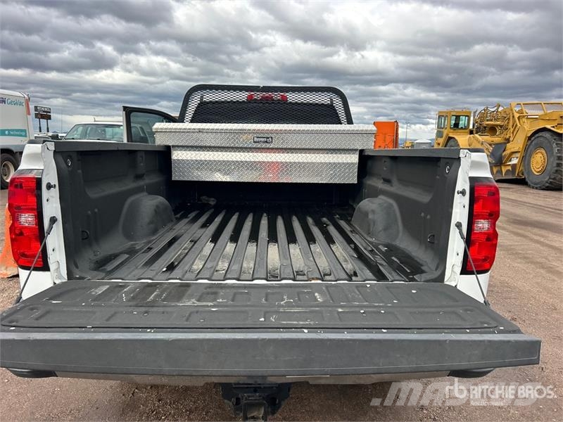 Chevrolet Silverado 2500HD 4x4 Crew Cab Pickup Andre