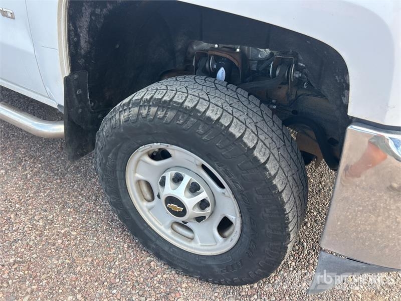 Chevrolet Silverado 2500 HD 4x2 Extended Cab Pickup Прочие фургоны