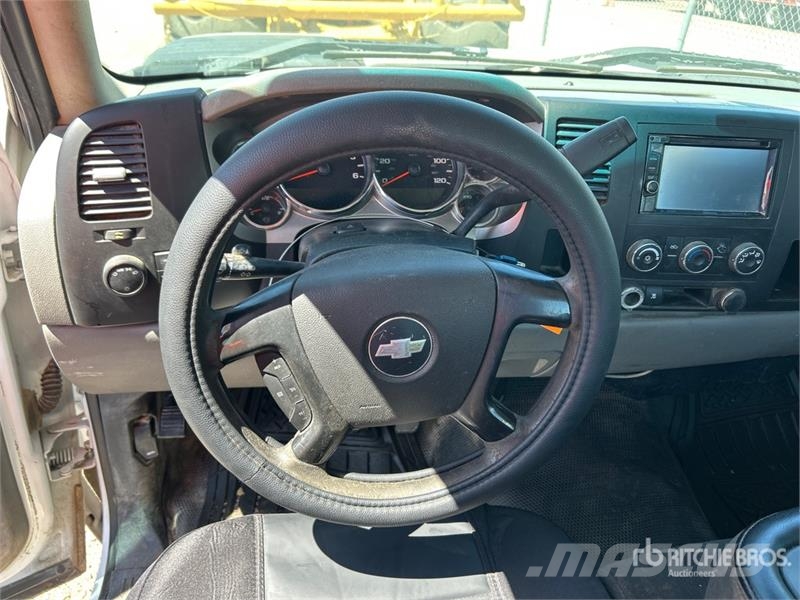 Chevrolet Silverado 2500HD 4x2 Utility Truck شاحنات خفيفة/مفصلية الجوانب