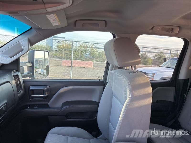 Chevrolet Silverado 2500 HD 4x2 Extended Cab Pickup Други