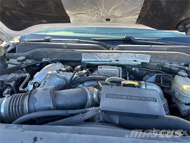 Chevrolet Silverado 2500HD 4x4 Crew Cab Pickup Other