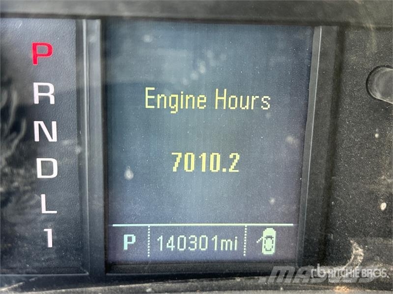 Chevrolet Silverado 2500 HD 4x4 Crew Cab Pickup Iné