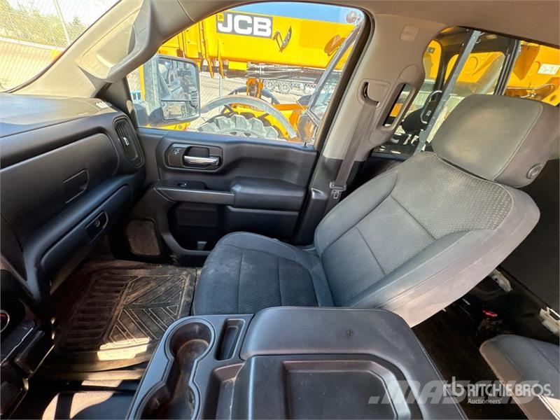 Chevrolet Silverado 2500 HD Z71 4x4 Crew Cab Pickup (Inopera Diger
