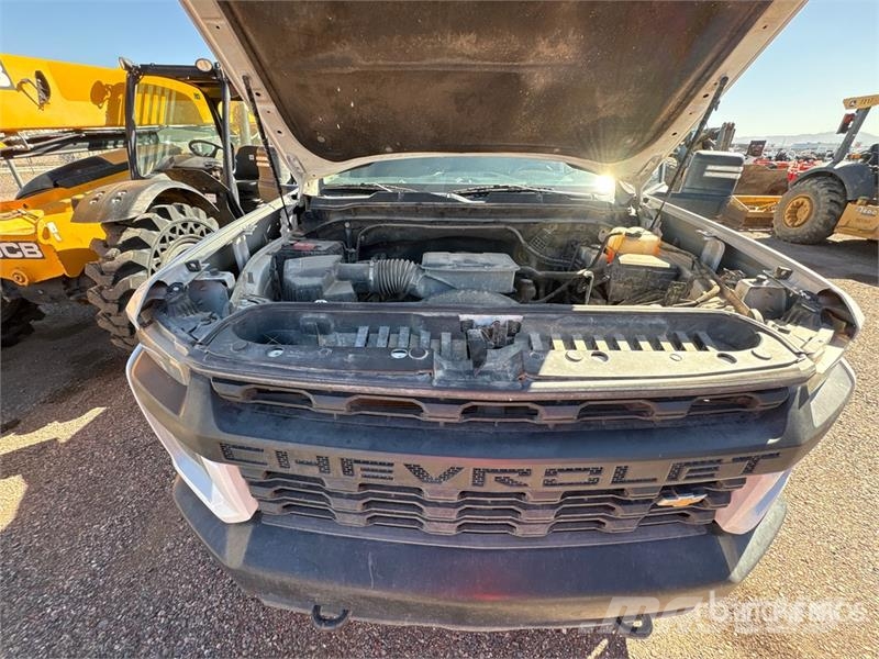 Chevrolet Silverado 2500 HD Z71 4x4 Crew Cab Pickup (Inopera Diger