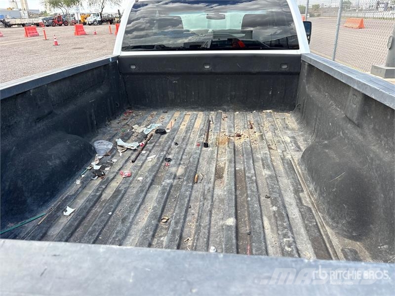 Chevrolet Silverado 2500HD Custom 4x2 Extended Cab Pickup Drugi