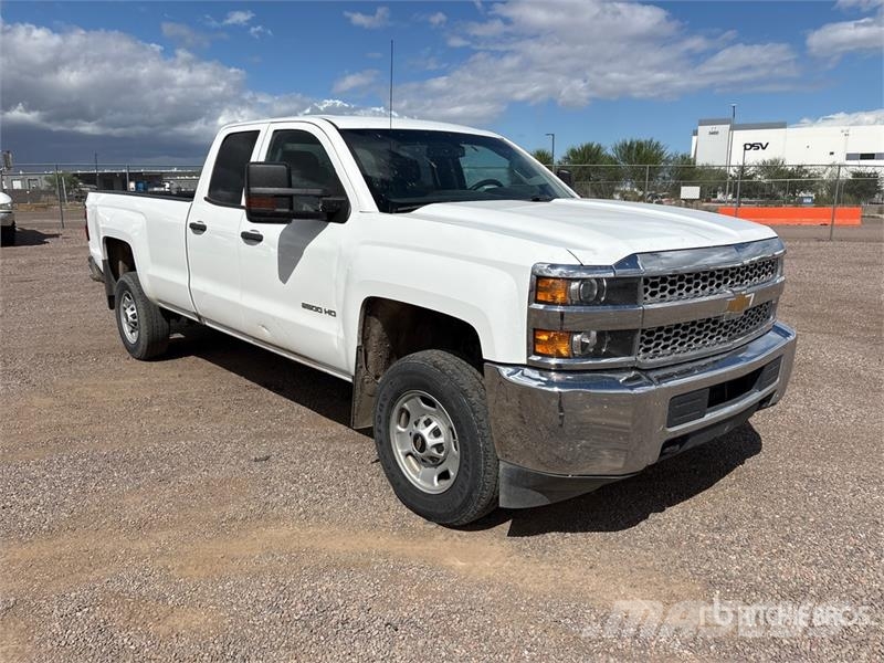 Chevrolet Silverado 2500HD Custom 4x2 Extended Cab Pickup Drugi