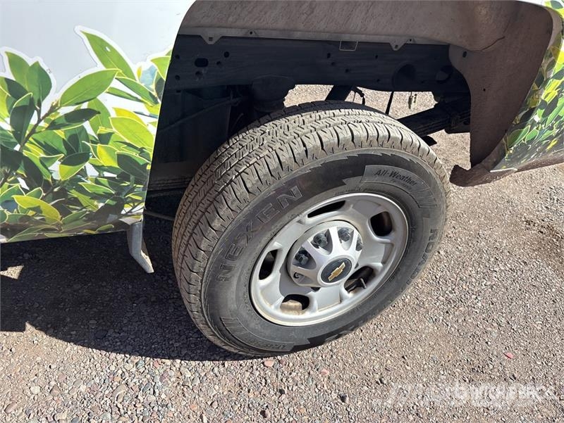 Chevrolet Silverado 2500 HD 4x2 Crew Cab Pickup Otros