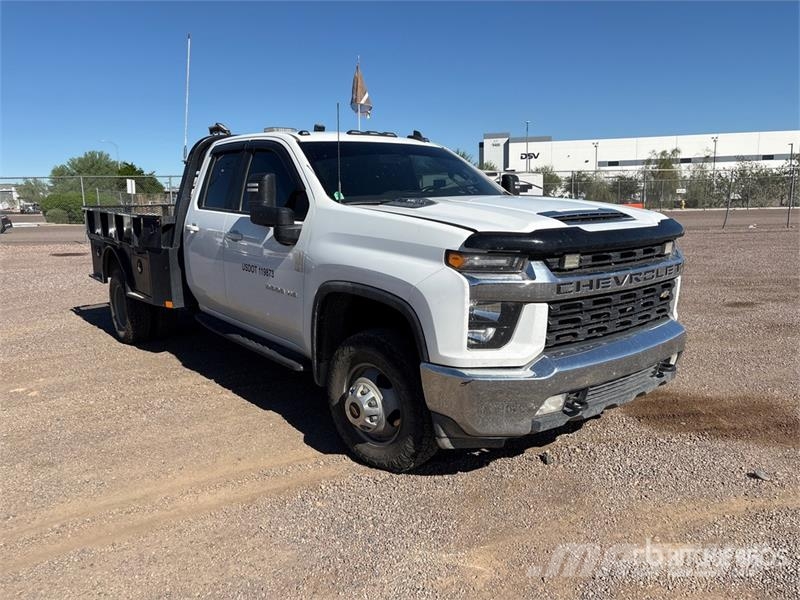 Chevrolet Silverado 3500HD 平ボディー