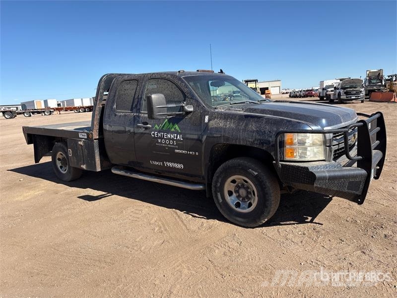 Chevrolet Silverado 3500HD Tovornjaki s kesonom/platojem