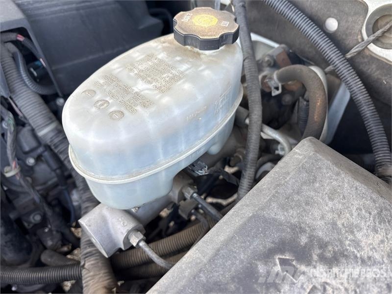 Chevrolet Silverado 3500HD Pritschenwagen/Pritschenwagen mit Seitenklappe