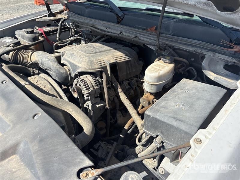 Chevrolet Silverado 3500HD Tovornjaki s kesonom/platojem