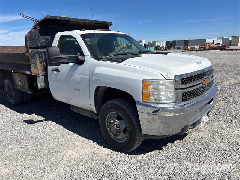 Chevrolet Silverado 3500HD Dump Truck Tipper trucks