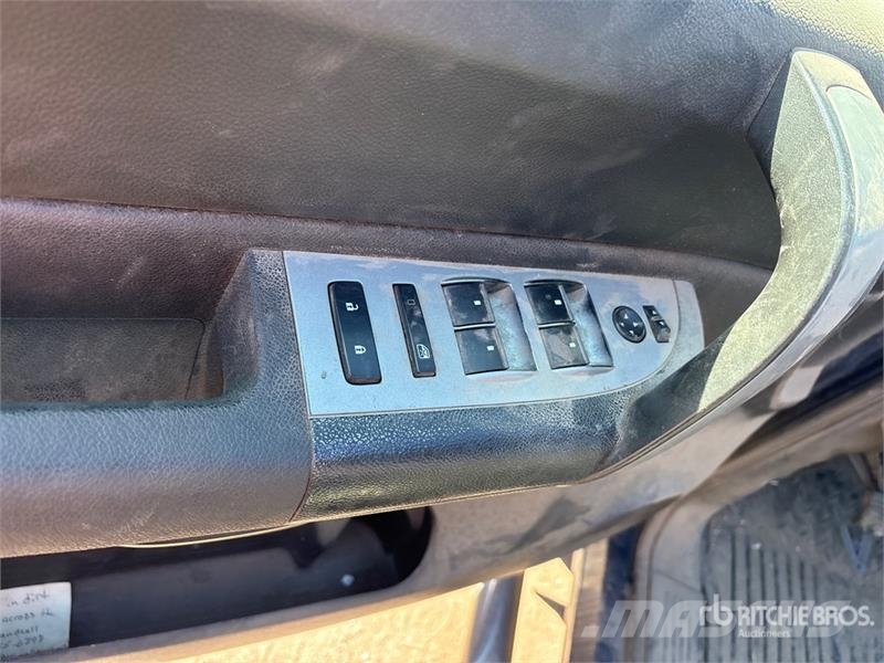 Chevrolet Silverado 3500HD Tovornjaki s kesonom/platojem