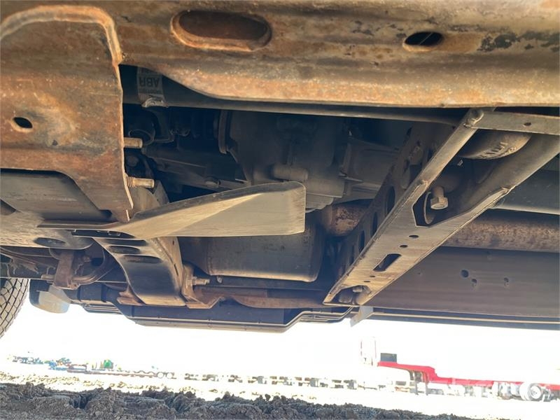 Chevrolet Silverado 3500HD Tovornjaki s kesonom/platojem