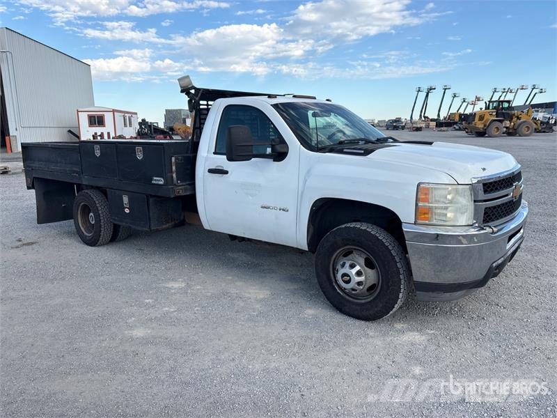 Chevrolet Silverado 3500HD Pritschenwagen/Pritschenwagen mit Seitenklappe